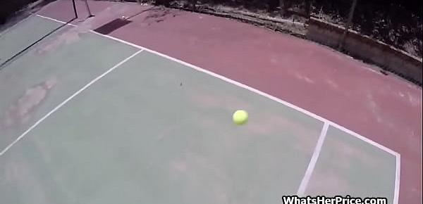  Sucked by a broke babe at the tennis court